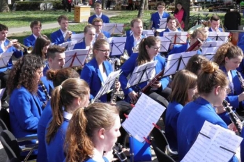 Das Jugendorchester spielt am Zonta-Benefiz-Aktionstag